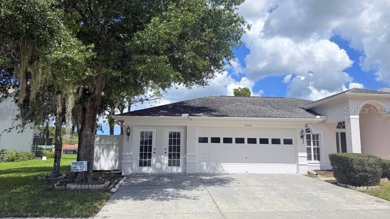 8708 MAPLE LAKE PLACE TAMPA, FL 33635