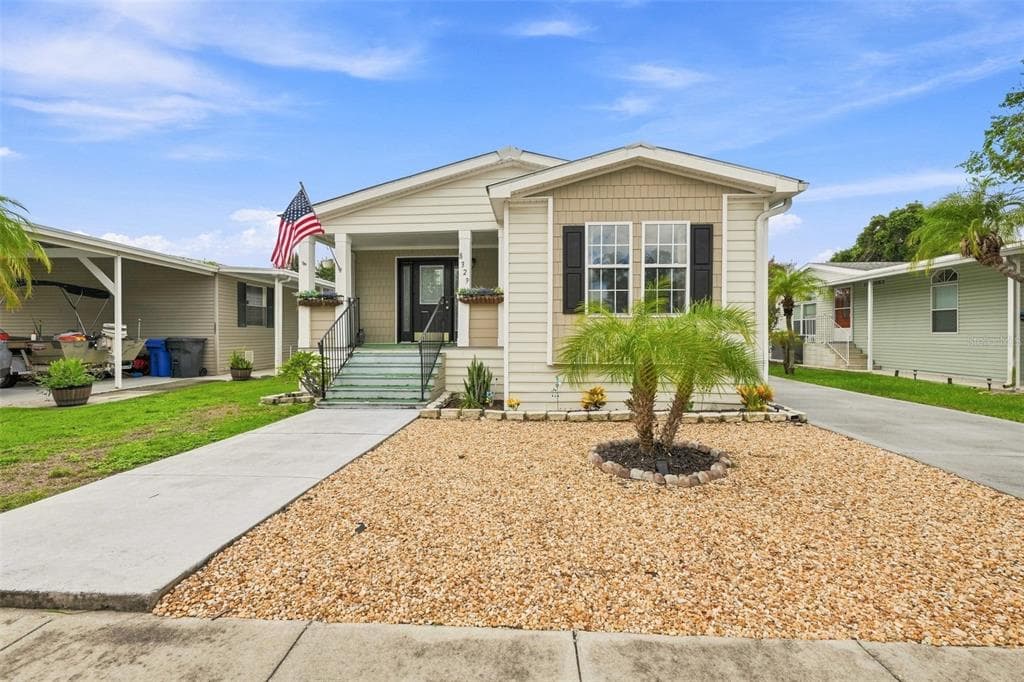 8329 FANTASIA PARK WAY RIVERVIEW, FL 33578