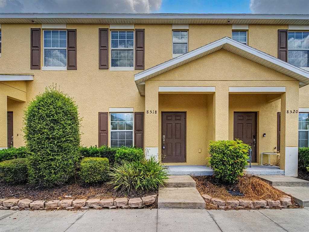 8518 GABLEBEND WAY TAMPA, FL 33647