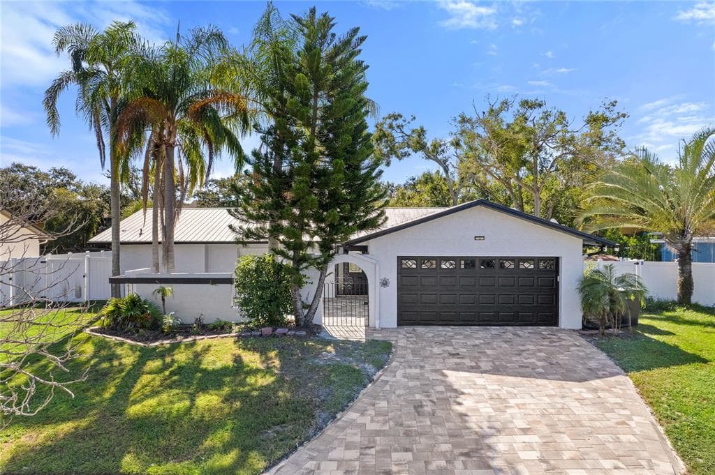 5809 IMPERIAL KEY TAMPA, FL 33615