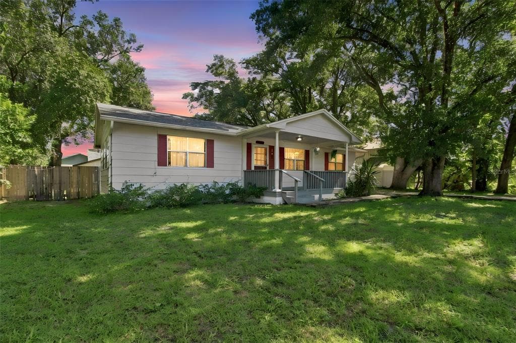 5206 PARADE STREET TEMPLE TERRACE, FL 33617