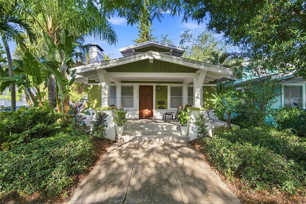 719 S BUNGALOW TERRACE TAMPA, FL 33606