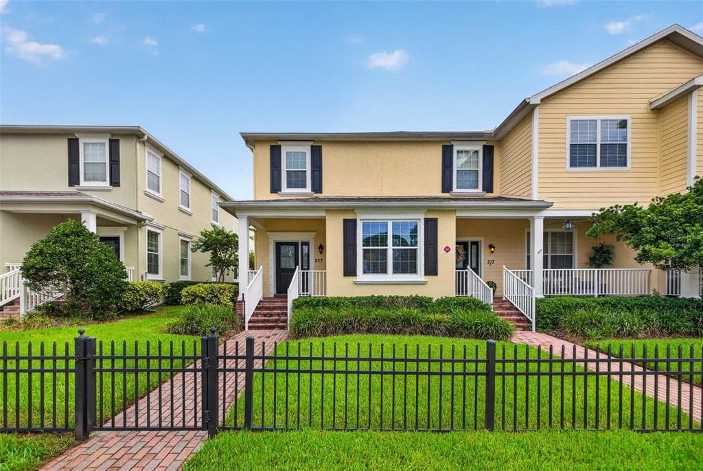 217 49TH AVENUE N ST PETERSBURG, FL 33703
