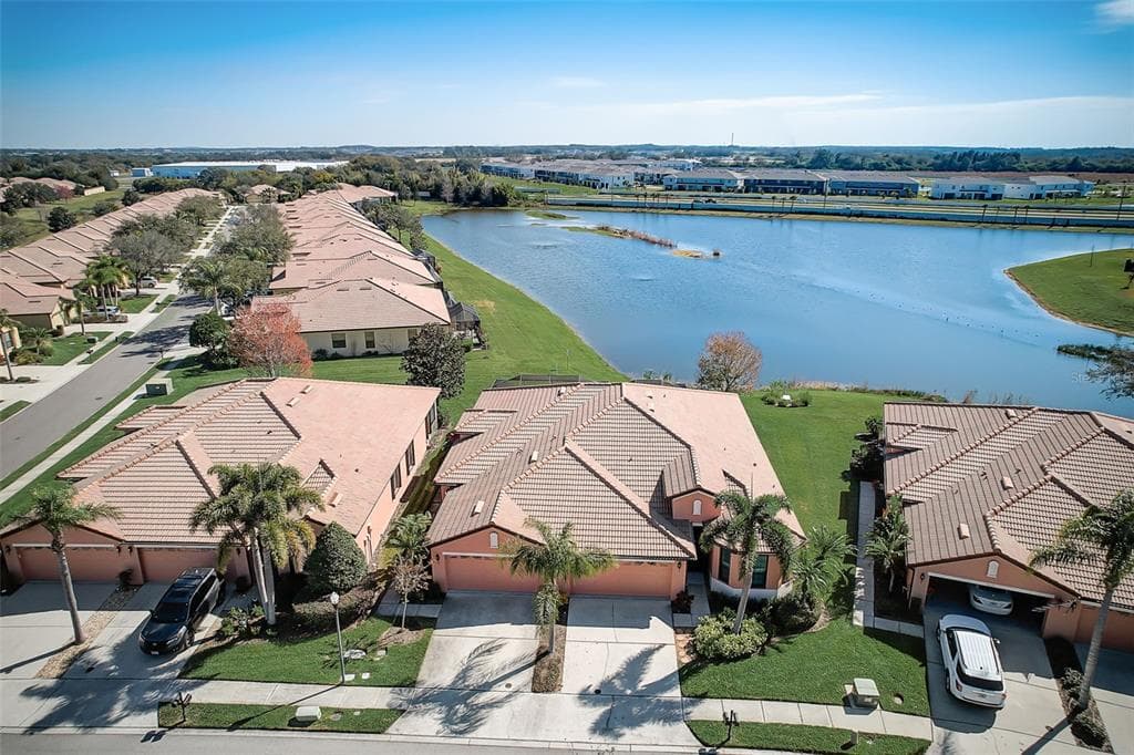5673 SUNSET FALLS DRIVE APOLLO BEACH, FL 33572