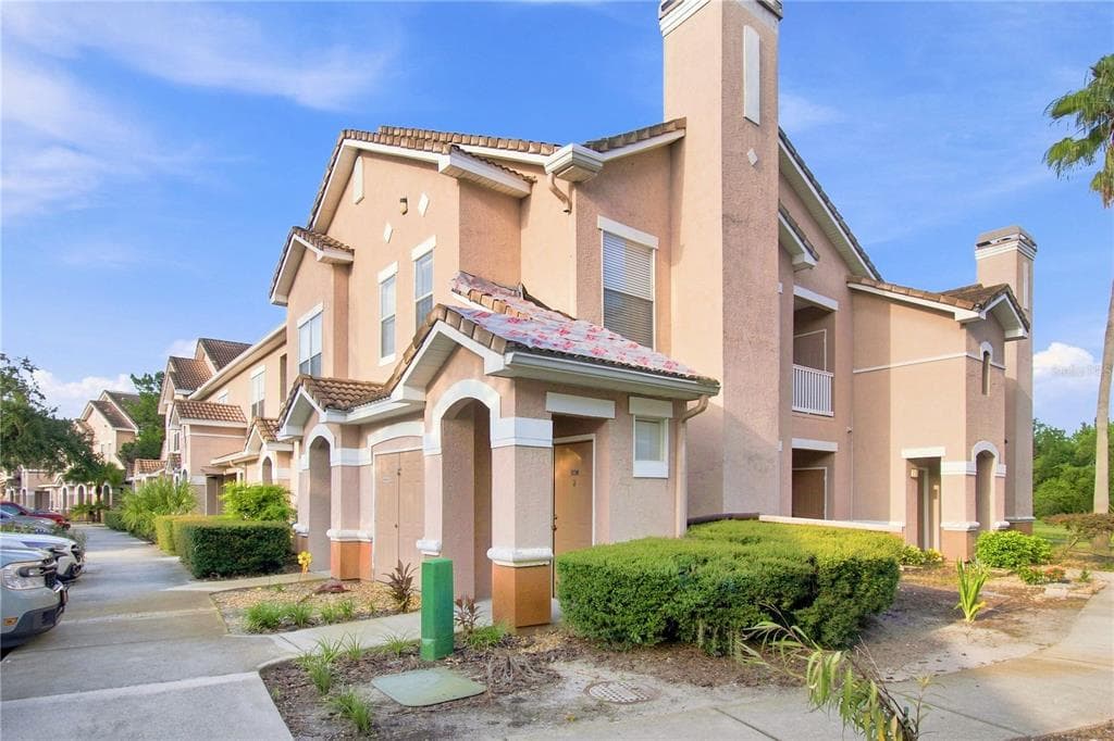 10467 VILLA VIEW CIRCLE UNIT 10467 TAMPA, FL 33647