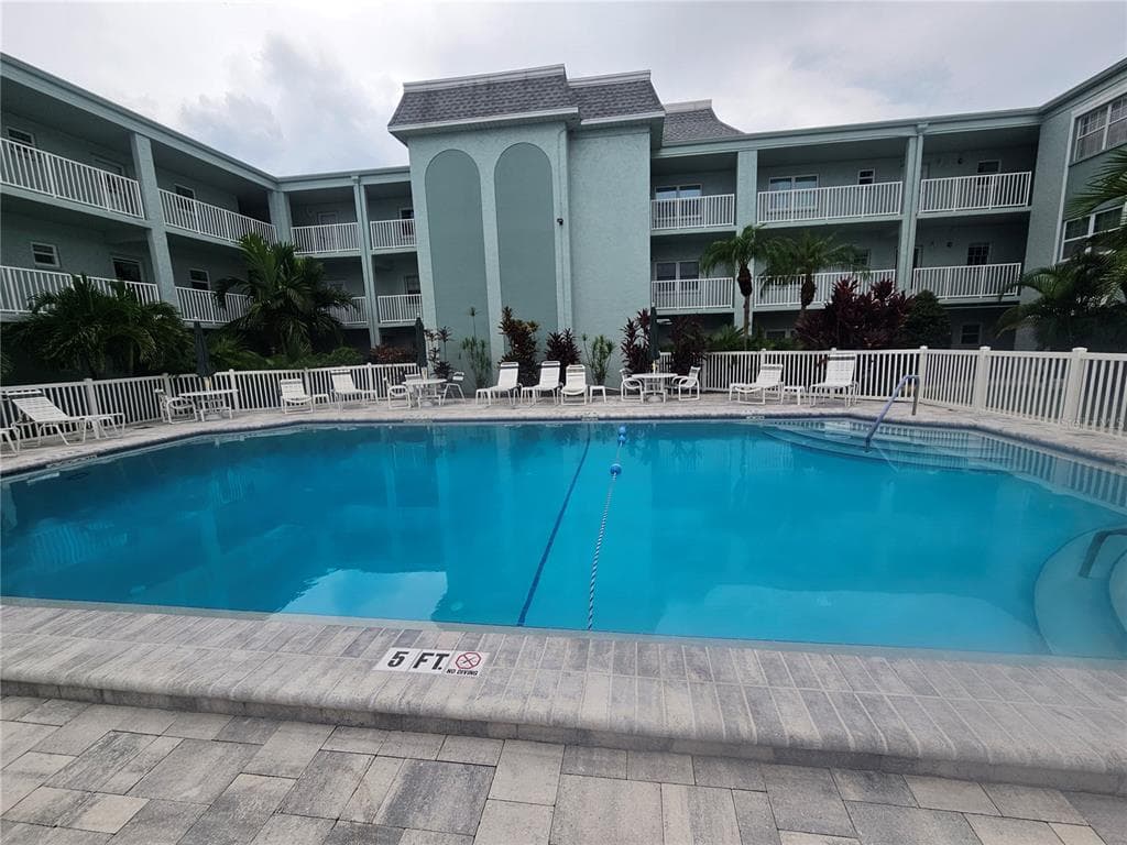 1706 BELLEAIR FOREST DRIVE UNIT 310 BELLEAIR, FL 33756