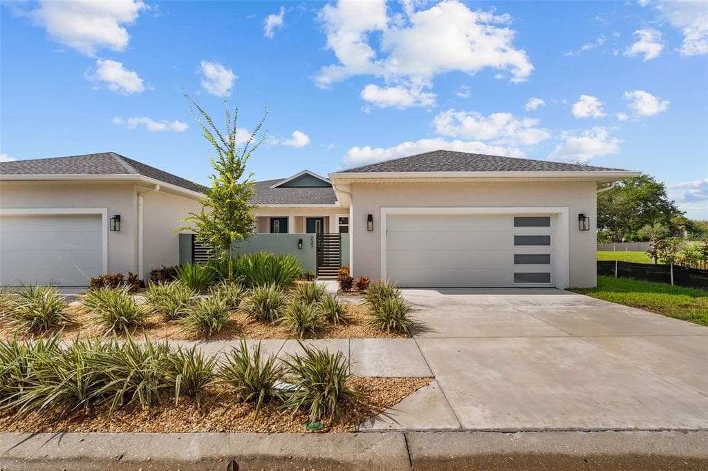 207 ATHENIAN WAY TARPON SPRINGS, FL 34689