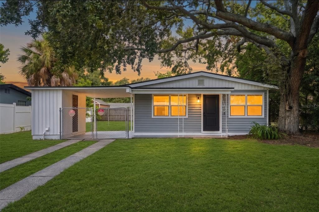 4406 W WALLACE AVENUE TAMPA, FL 33611