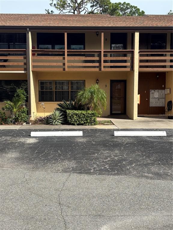 9 QUAILS RUN BOULEVARD UNIT 3 ENGLEWOOD, FL 34223
