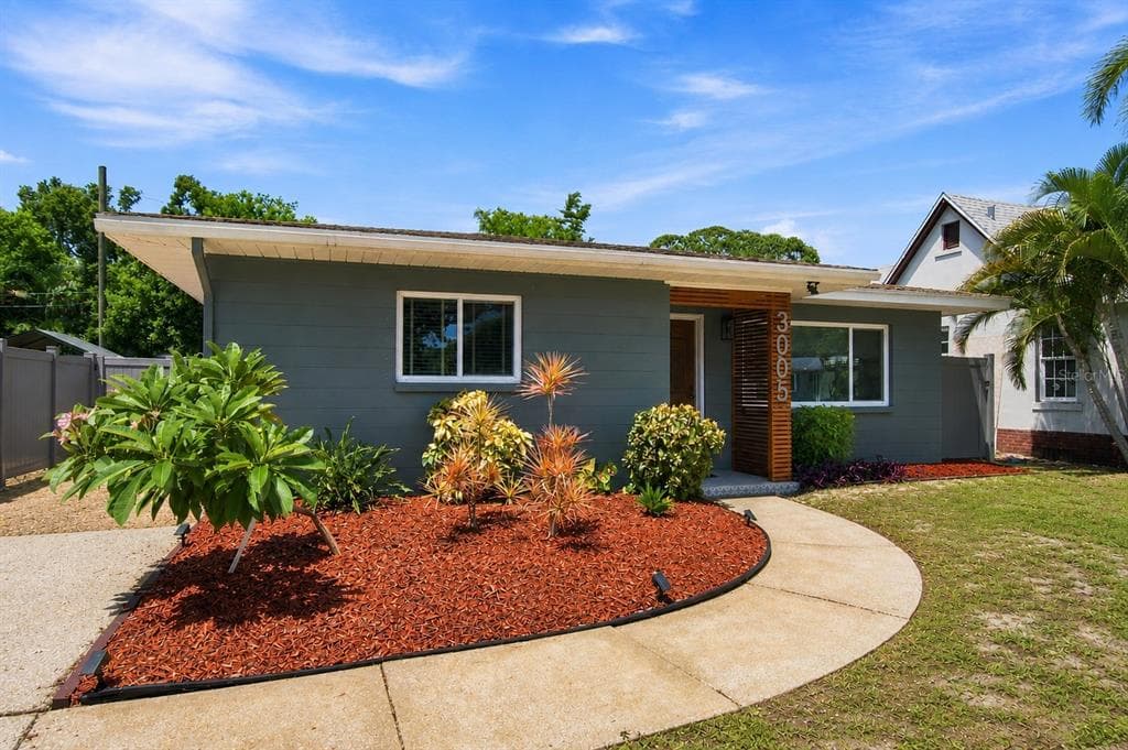 3005 10TH AVENUE N ST PETERSBURG, FL 33713