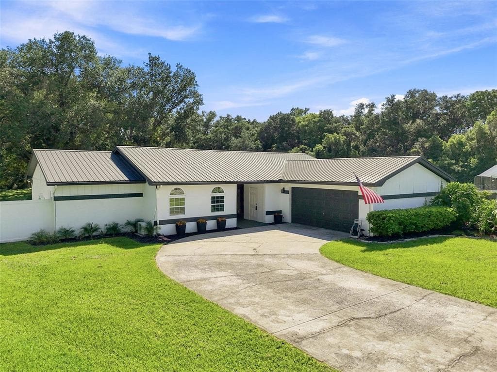 7233 WOODBROOK DRIVE TAMPA, FL 33625