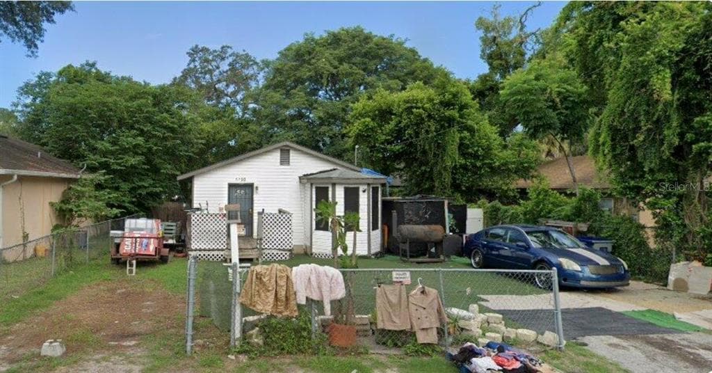 8310 N SEMMES STREET TAMPA, FL 33604