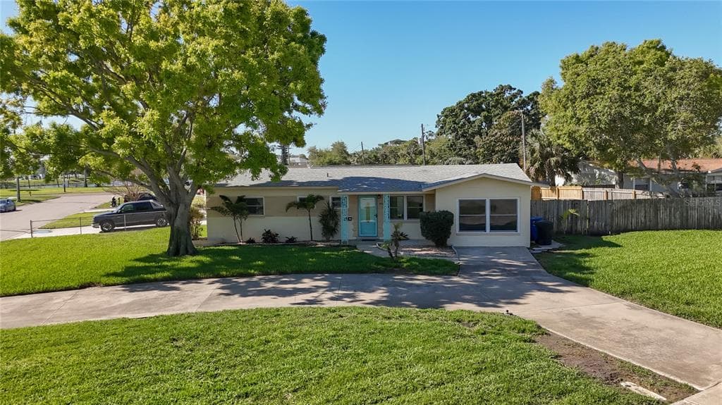 396 LEWIS BOULEVARD SE ST PETERSBURG, FL 33705