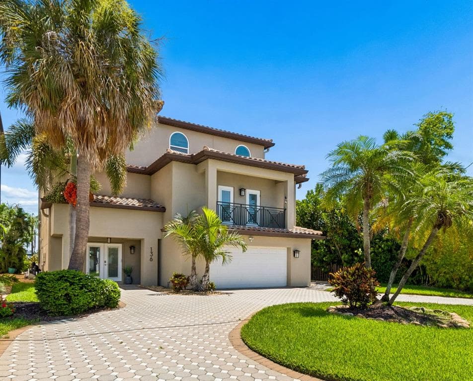 136 DEVON DRIVE CLEARWATER BEACH, FL 33767