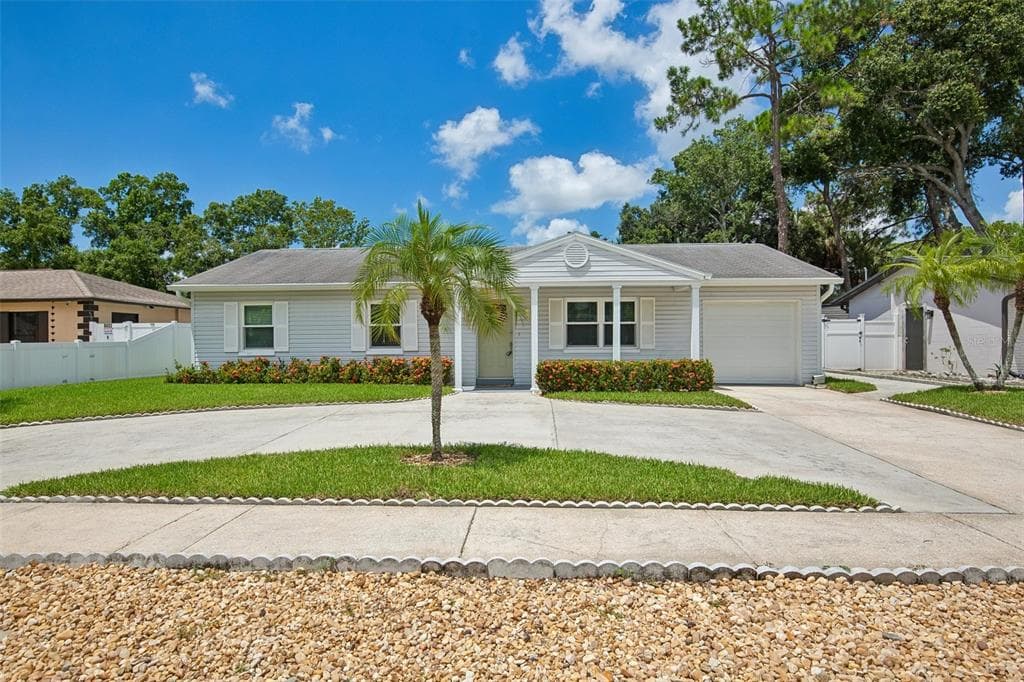 6424 ELDORADO DRIVE TAMPA, FL 33615