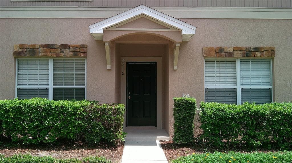 5718 FISHHAWK RIDGE DRIVE LITHIA, FL 33547