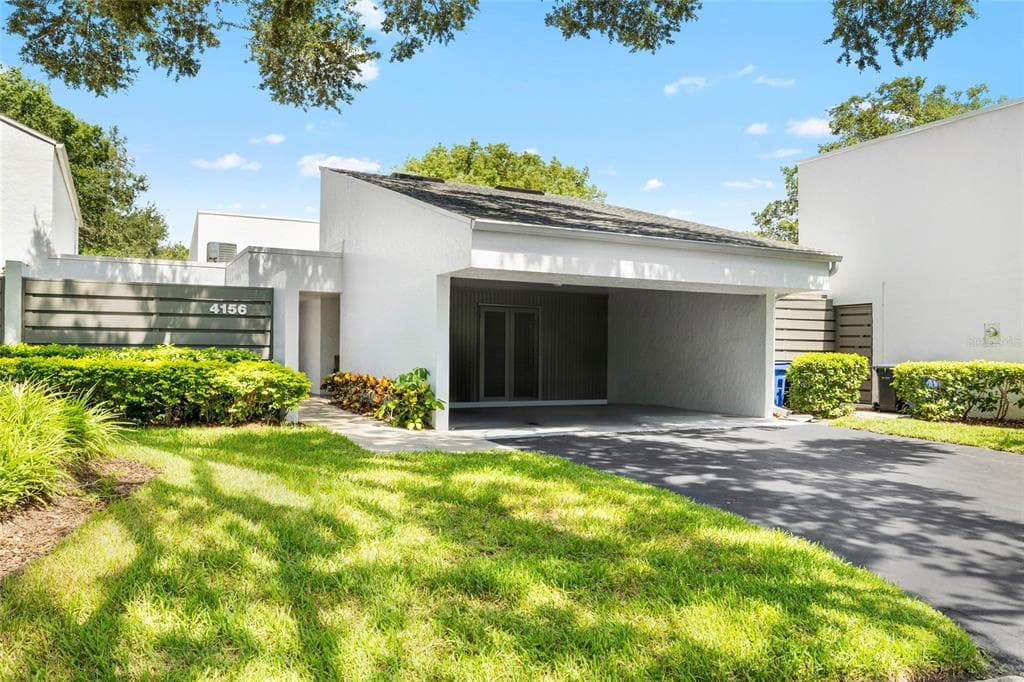 4156 NORTHMEADOW CIRCLE UNIT 4156 TAMPA, FL 33618