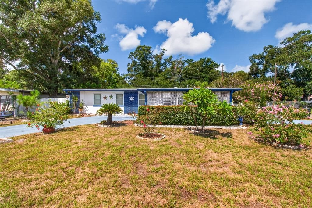 568 MANOR DRIVE DUNEDIN, FL 34698