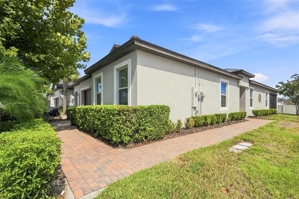 10444 WELDON CORK WAY SAN ANTONIO, FL 33576