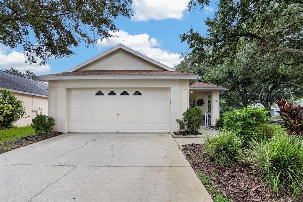 5848 MEADOWPARK PLACE LITHIA, FL 33547