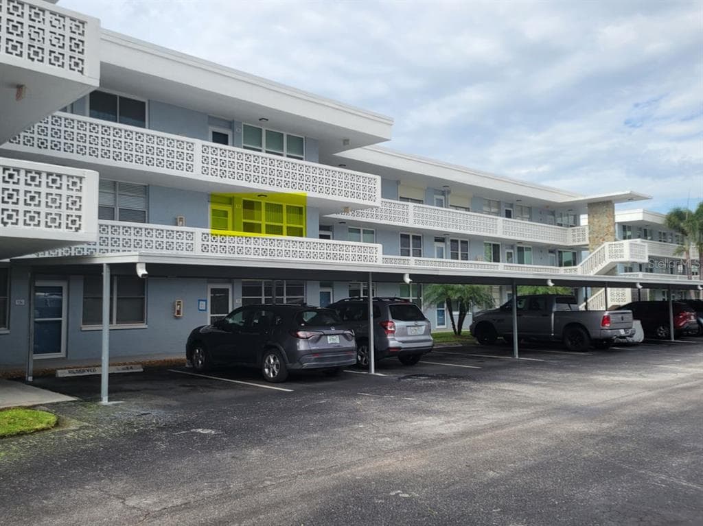 4880 LOCUST STREET NE UNIT 235