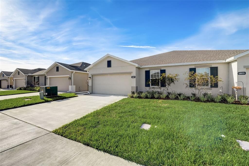 18027 TURNING LEAF CIRCLE LAND O LAKES, FL 34638