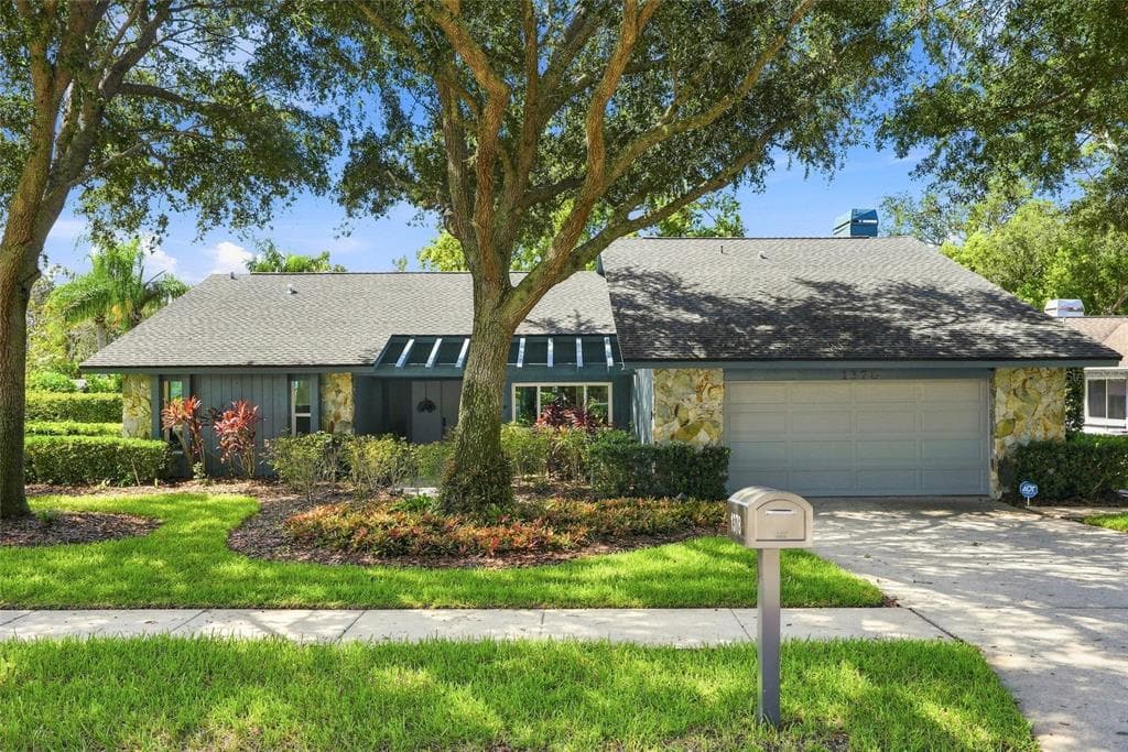 1378 ENISWOOD PARKWAY PALM HARBOR, FL 34683