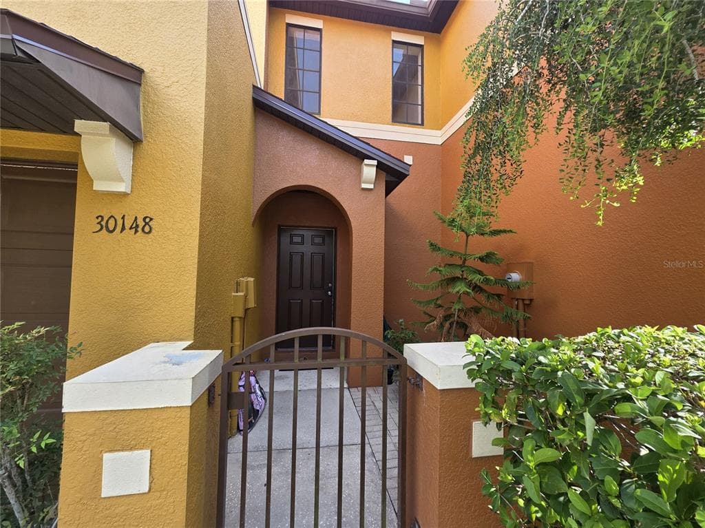 30148 GOODWICK WAY WESLEY CHAPEL, FL 33543