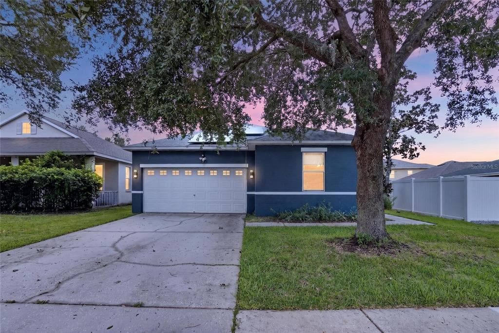 4951 WHISTLING PINES COURT WESLEY CHAPEL, FL 33545