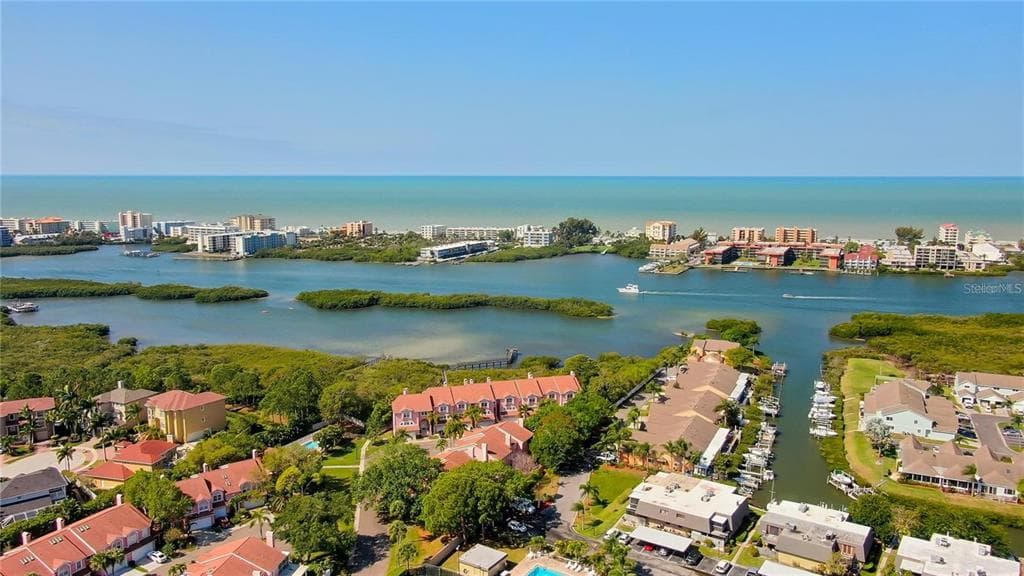 9433 HARBOR GREENS WAY UNIT 404 SEMINOLE, FL 33776
