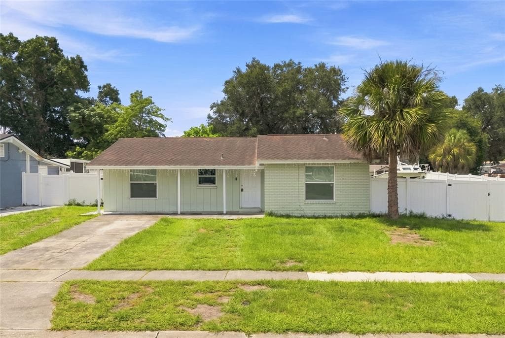 8344 DRYCREEK DRIVE TAMPA, FL 33615