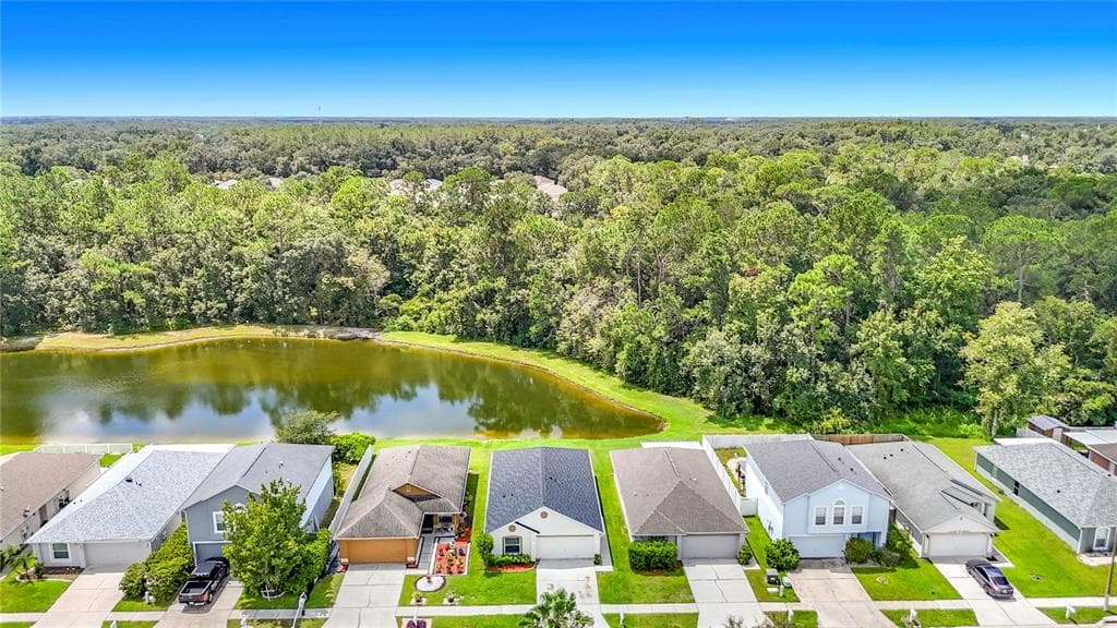 6451 TABOGI TRAIL WESLEY CHAPEL, FL 33545