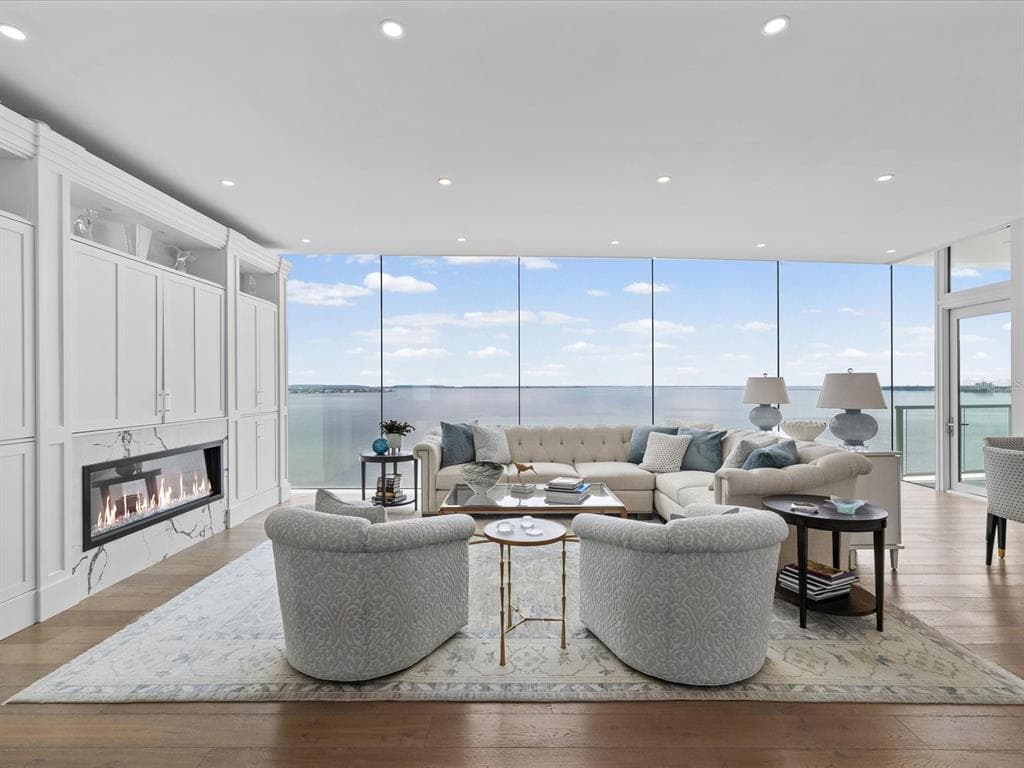 2619 BAYSHORE BOULEVARD UNIT 900