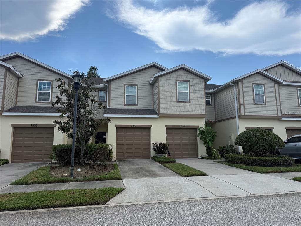 4951 WHITE SANDERLING COURT TAMPA, FL 33619