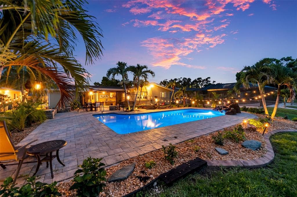 2420 FAIRBANKS DRIVE CLEARWATER, FL 33764