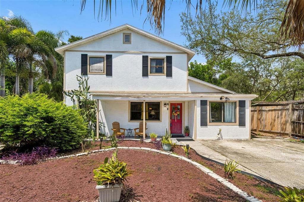 2017 S VILLAGE AVENUE TAMPA, FL 33612