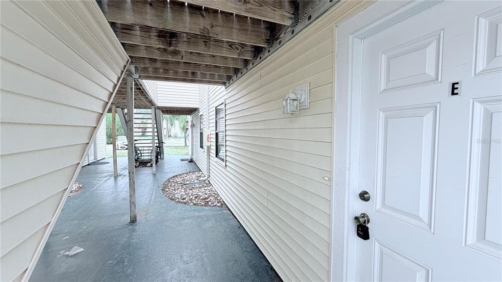 131 SABAL COURT UNIT E OLDSMAR, FL 34677