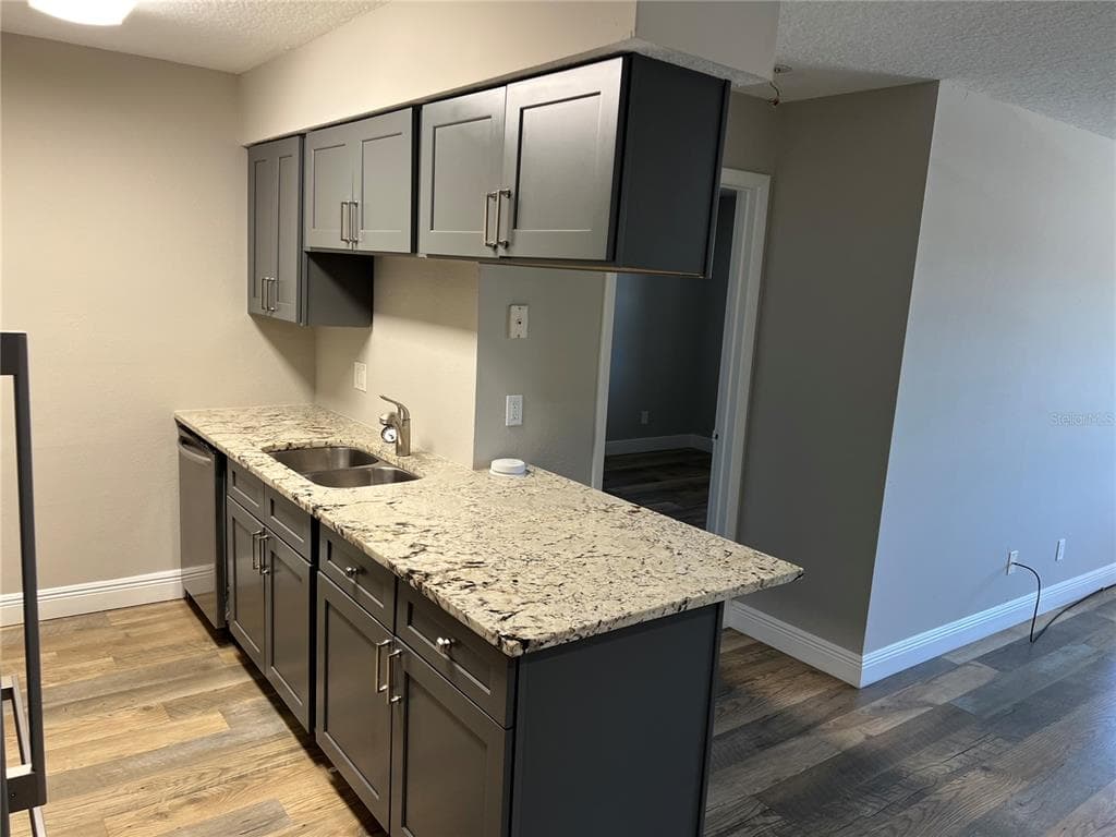 208 RED CEDAR PLACE UNIT 208 BRANDON, FL 33510