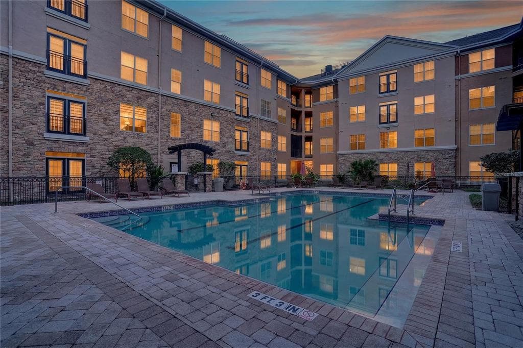 4221 W SPRUCE STREET UNIT 2426