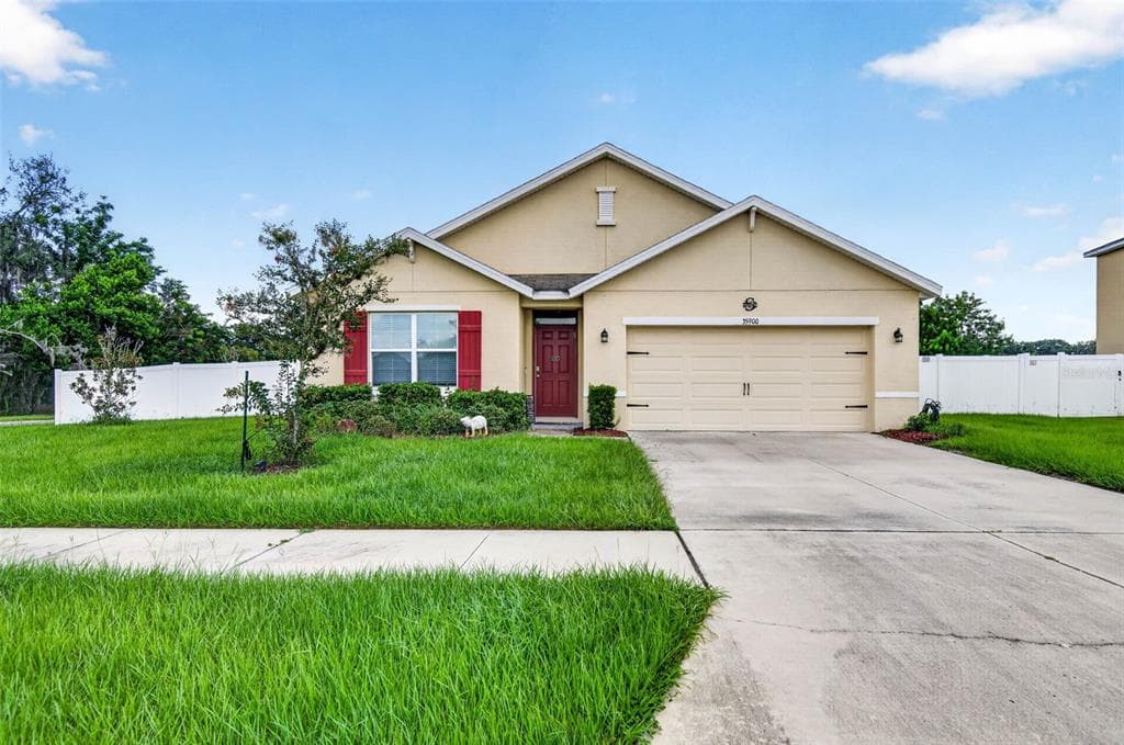 35900 HILLBROOK AVENUE ZEPHYRHILLS, FL 33541