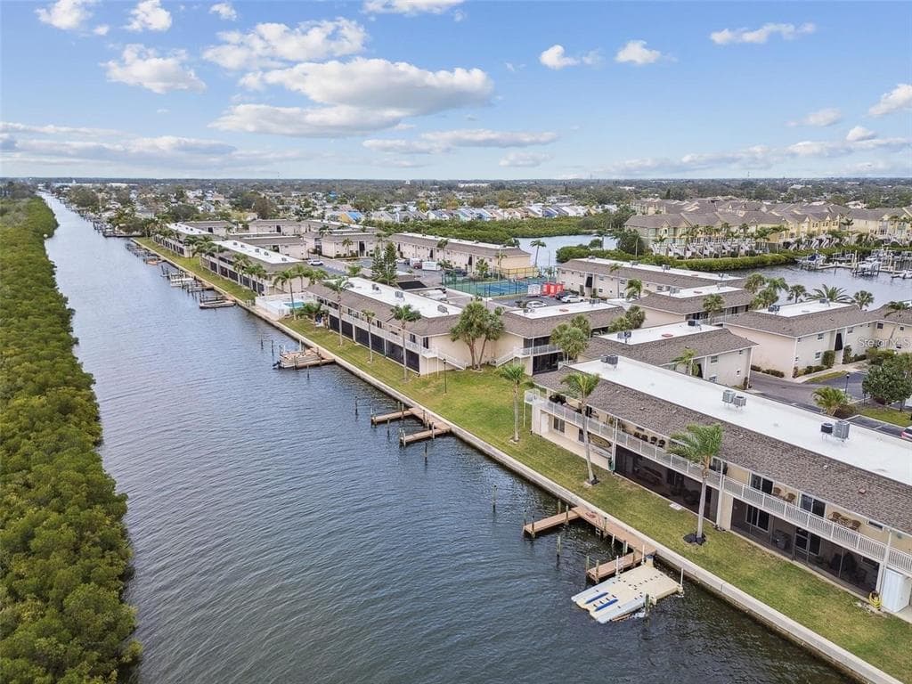 8829 BAY POINTE DRIVE UNIT 205 TAMPA, FL 33615