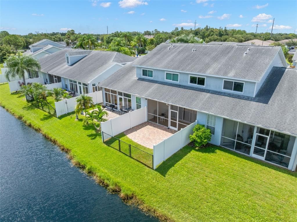 216 HEMINGWAY DRIVE OLDSMAR, FL 34677