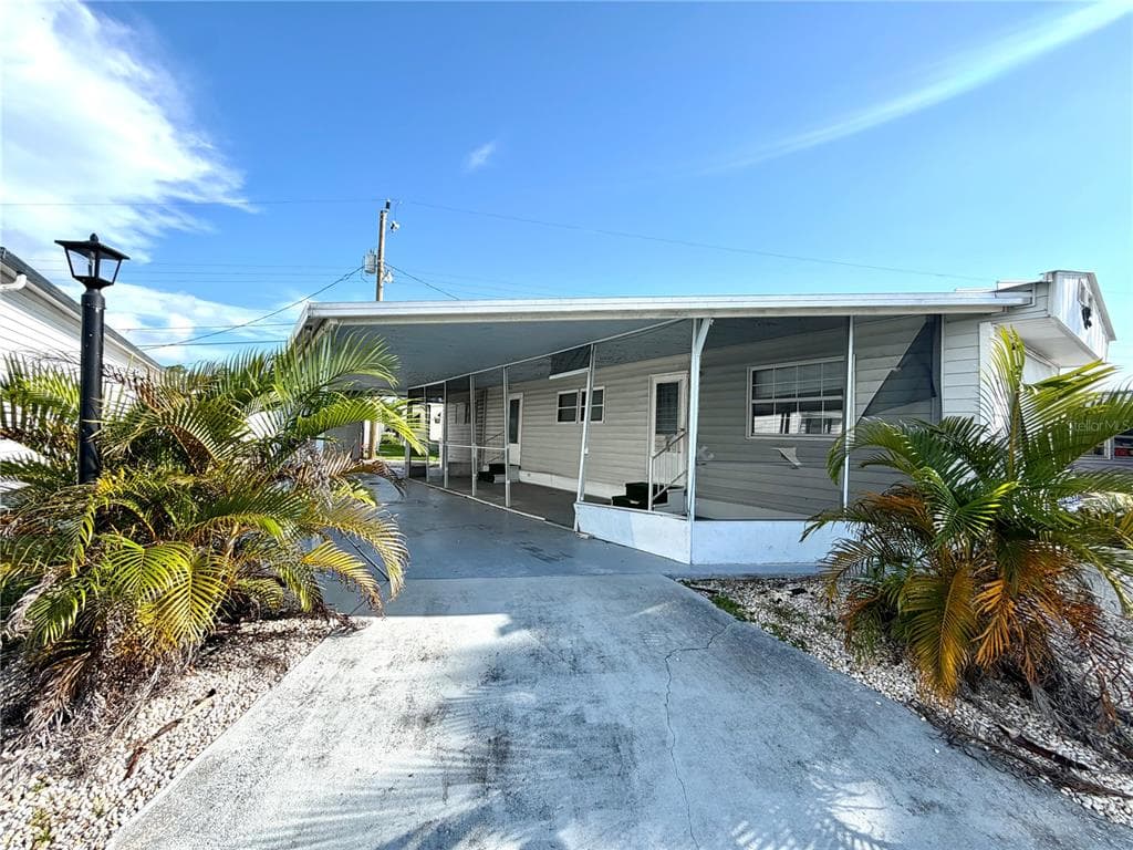 118 51ST AVENUE TERRACE W BRADENTON, FL 34207
