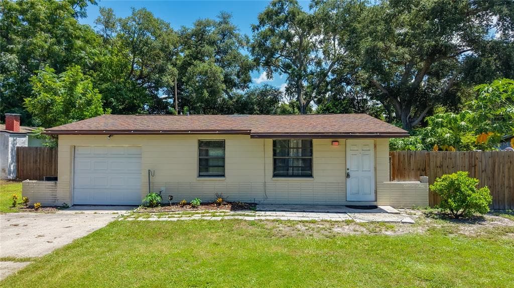 8653 69TH STREET N PINELLAS PARK, FL 33782