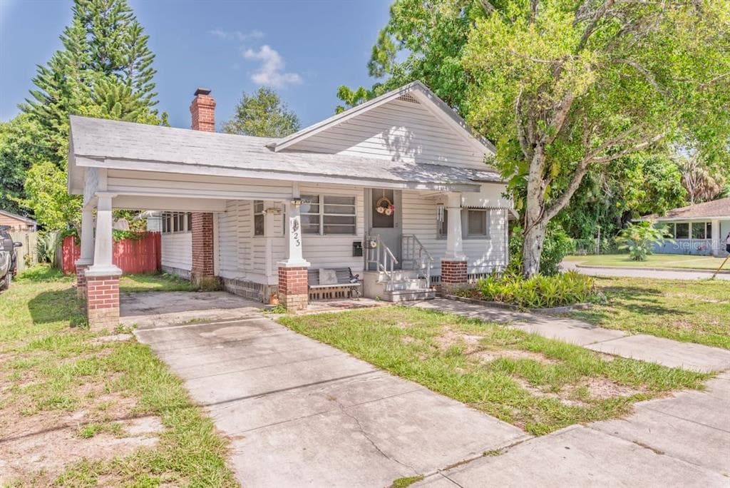 1323 18TH STREET W BRADENTON, FL 34205