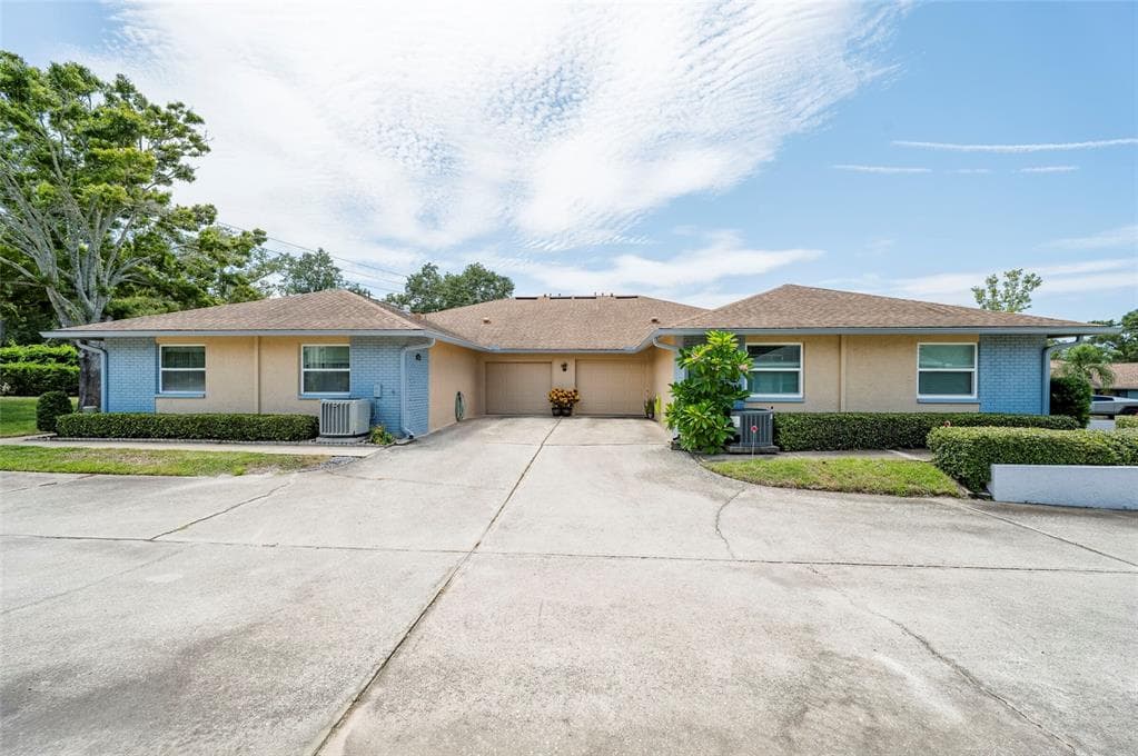 1245 SUTHERLAND COURT UNIT 1452