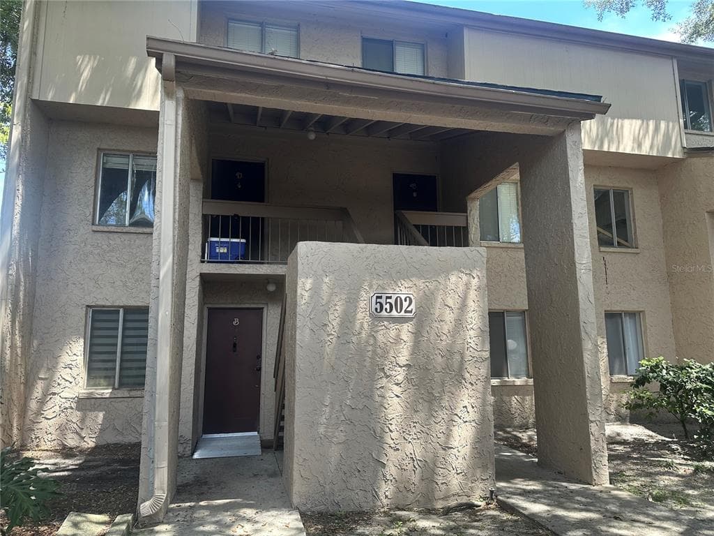 5502 LOBLOLLY COURT UNIT 200/B TAMPA, FL 33617