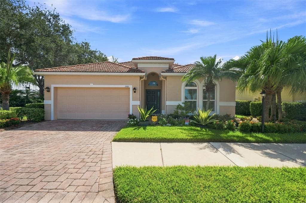 7707 33RD STREET E SARASOTA, FL 34243