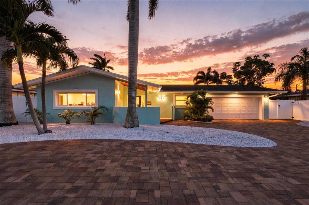7852 CAUSEWAY BOULEVARD S ST PETERSBURG, FL 33707