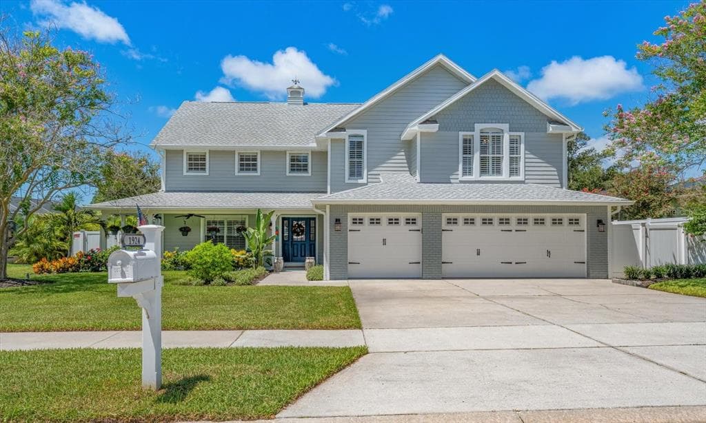 1924 DUNLOE CIRCLE DUNEDIN, FL 34698